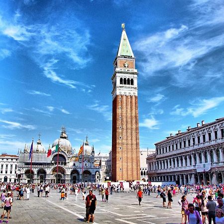 Raggio Di Sole Dietro Piazza San Marco Venice Ngoại thất bức ảnh